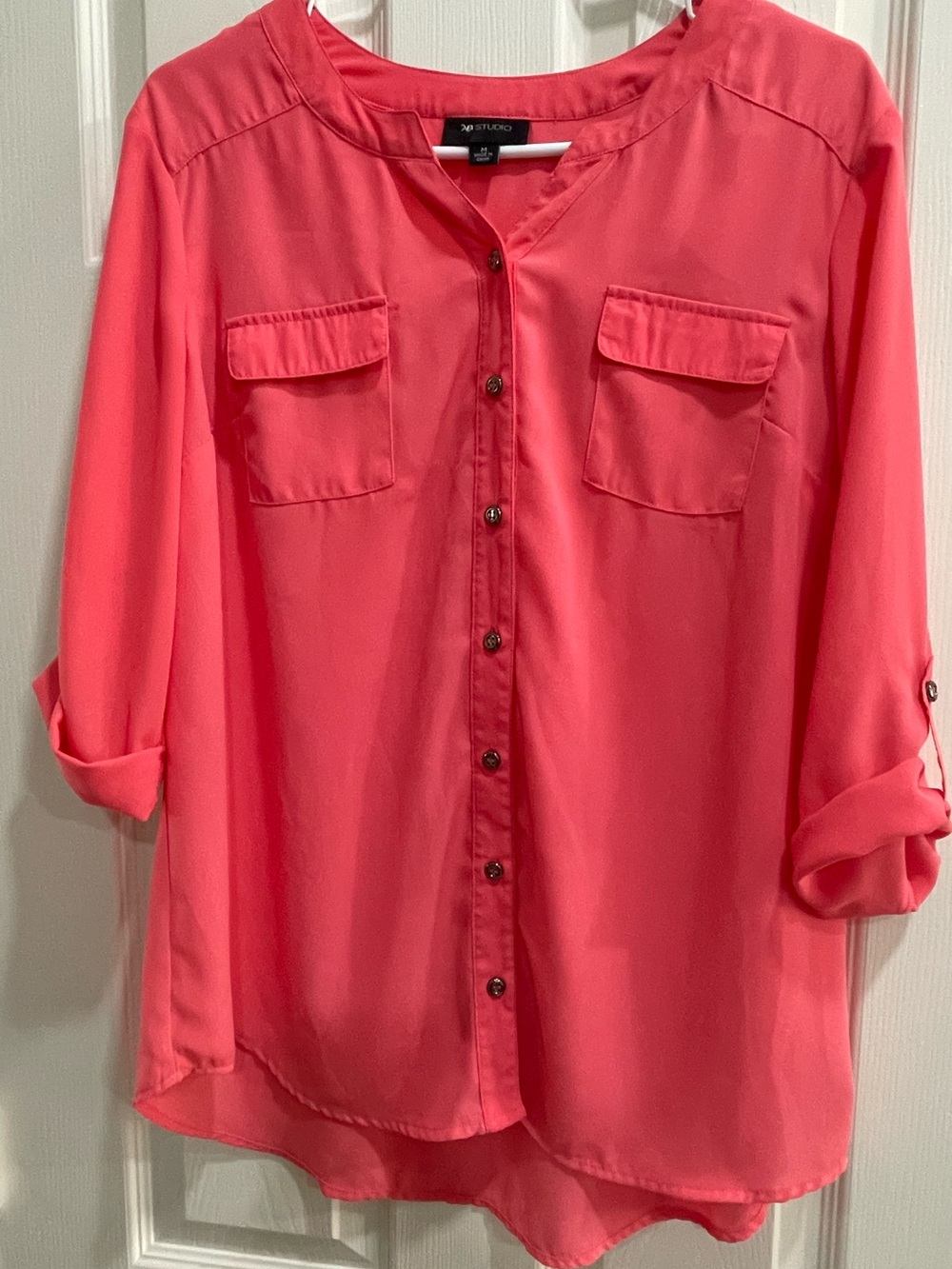 AB Studio Ladies Vibrant Coral 7 Button Front V-Neck Blouse w/ Pockets Size M